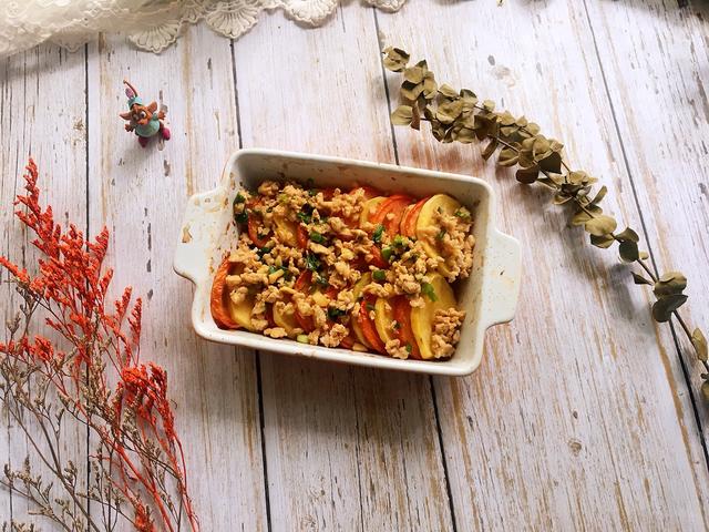 烤土豆味道太单调，搭配番茄和肉末，烤出来更够味