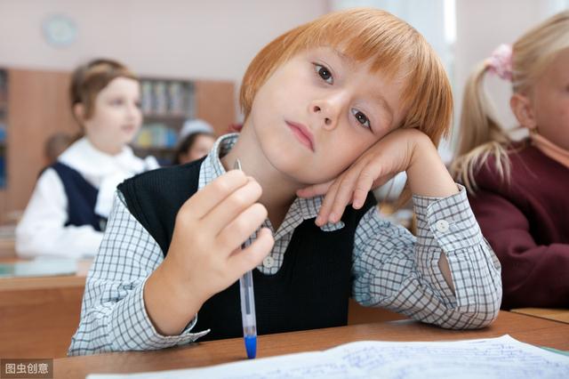 超级宝妈|孩子晚一年上学就是吃亏了？真不是，看的是孩子这三方面的发育