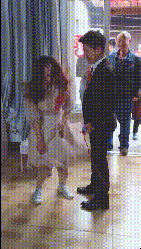 看吧,这就是你女朋友当伴娘的样子