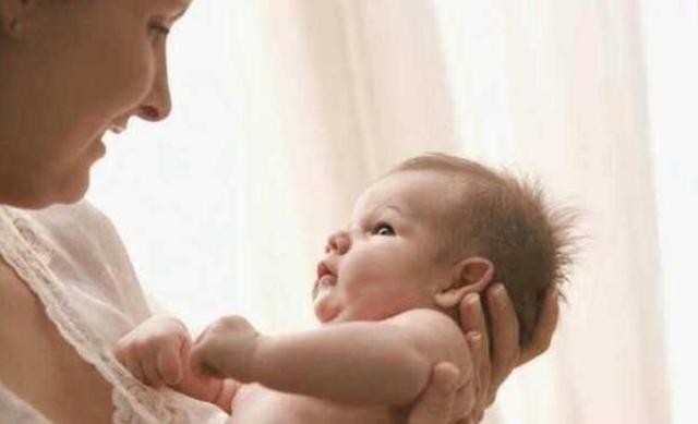 「你的育儿经」宝宝母乳不够吃怎么办？两个方法有效缓解！