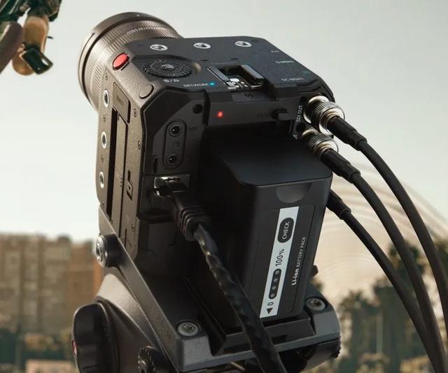 松下BGH1上手体验，体积小巧，可多场景使用的M4/3摄像机