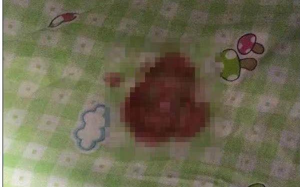 新京报■婴儿趴睡训练身亡,培训机构“芝士小馄饨”设话术诱人签