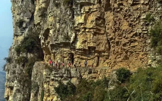 暖先生格调▲孩子不想上学？给他看这部片：读书是普通人逆袭最好的出路！