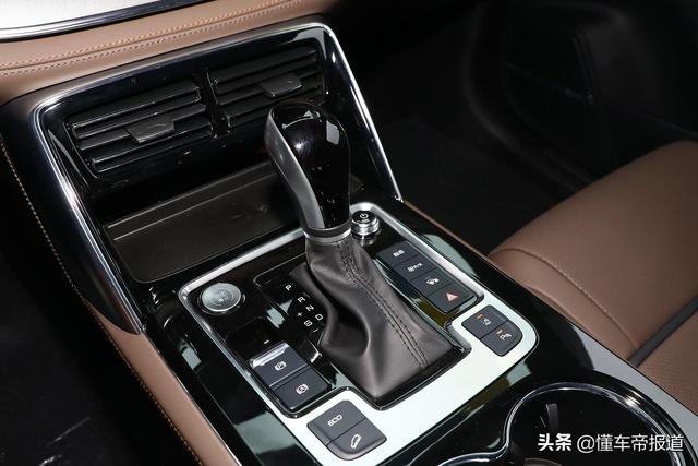 新车丨玩设计、拼内涵 长安UNI-K对战比亚迪唐谁更高档？