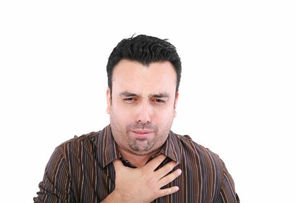 得了肺癌，身体会有5种表现，占两个以上，病情或已到了中晚期