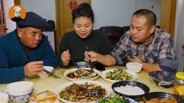 喜欢吃鱼的一定要收藏，不用煎不用炸，鱼肉滑嫩又鲜美