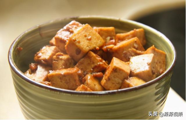 精选美食：香辣牛肉酱、辣炒海带丝、猪血旺、鱼香豆腐的做法