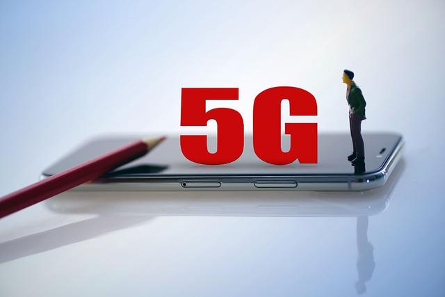 【新京报】中国移动在香港正式商用5G，主要地区5G覆盖率达9成