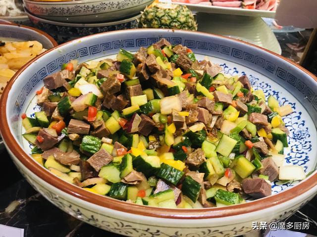 人均200+的五星级酒店自助餐，怎么吃才能回本？