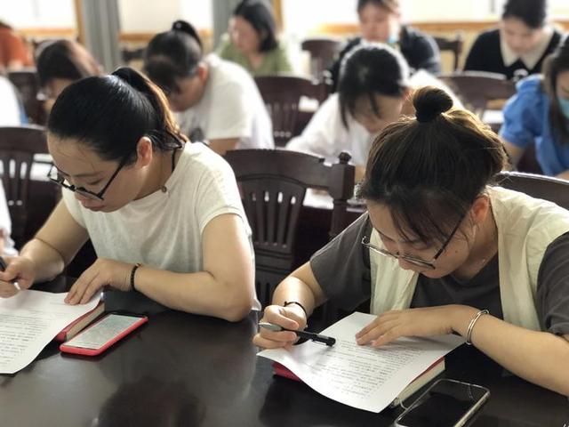 超级宝妈|安全知识记心中 横店中心幼儿园组织教师考试