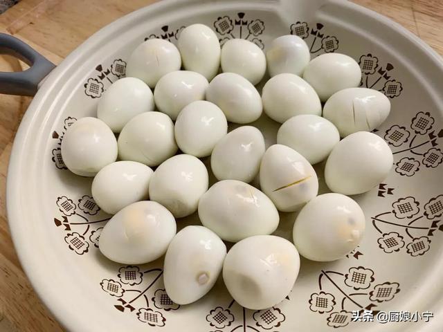 饭店38一份虎皮鹌鹑蛋，教你在家做，成本5块钱，比卖的还好吃