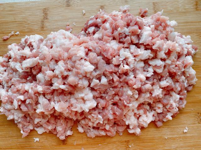 想吃川味香肠不用买了，配方和做法都告诉你，麻辣咸香，味道正宗