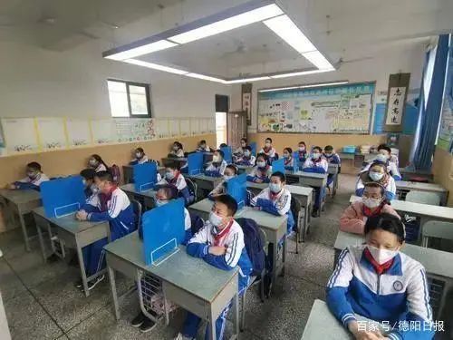 『暖先生格调』定了！周末不补课！给这些地方开学点赞！其他省市快来抄作业！