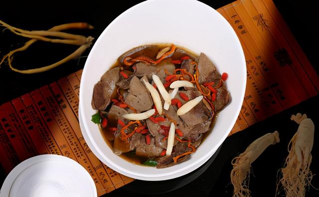 猪肝这样吃太香了，暖胃暖心，营养美味又简单易做，不懂得真可惜