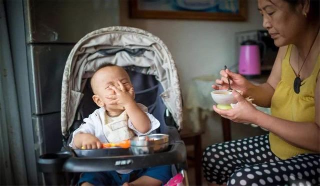 孩子挑食、直接吞，可能是咀嚼力不足！抓住练习黄金期是关键