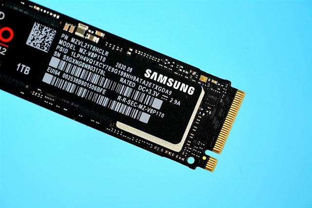 首款7GB/s SSD！三星980PRO 1TB评测：永恒的1.8GB/s缓外写入速度