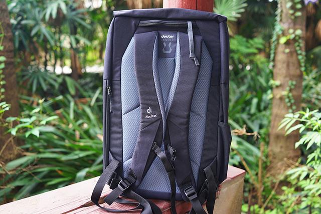 时尚又环保：deuter多特UP大容量通勤电脑包体验
