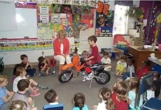 为什么国外的孩子比较活泼自信？