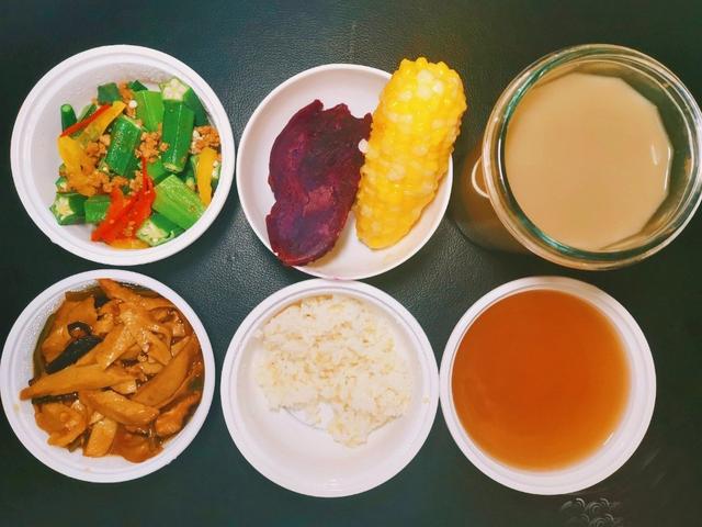 超级宝妈▲产后1-4周饮食原则，月子期间这么吃营养又催乳！新妈妈收藏