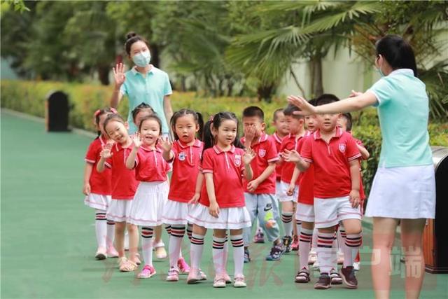 河南日报|萌宝重回幼儿园，郑州市首批幼儿园迎来复学复课