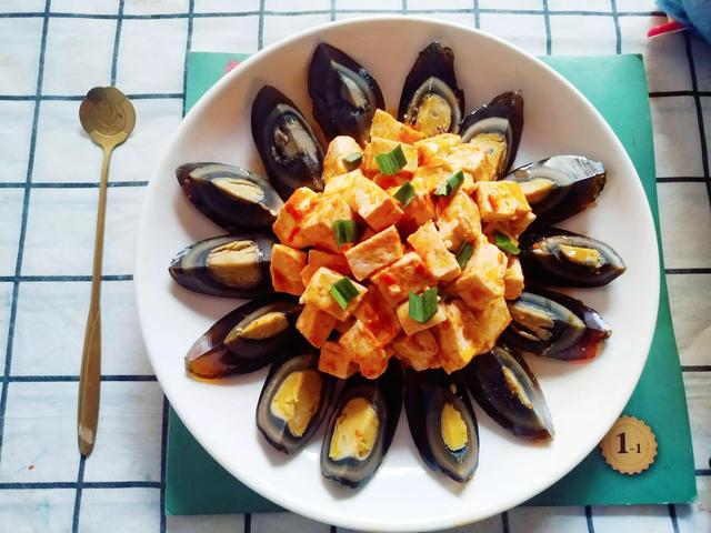 老妈喜欢了三十年的家常菜，成本不到5块钱，一辈子吃不够