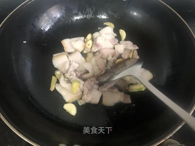 大白菜炖粉条：简简单单，热热乎乎，冬天吃最合适了