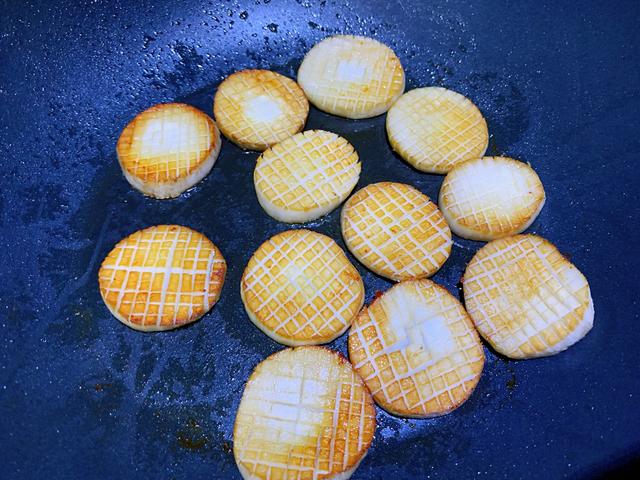 杏鲍菇这样吃，鲜香入味，口感不比肉差，营养还丰富