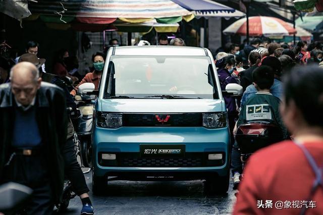 月销3万5的五菱宏光MINI EV，是中国车企的悲哀？