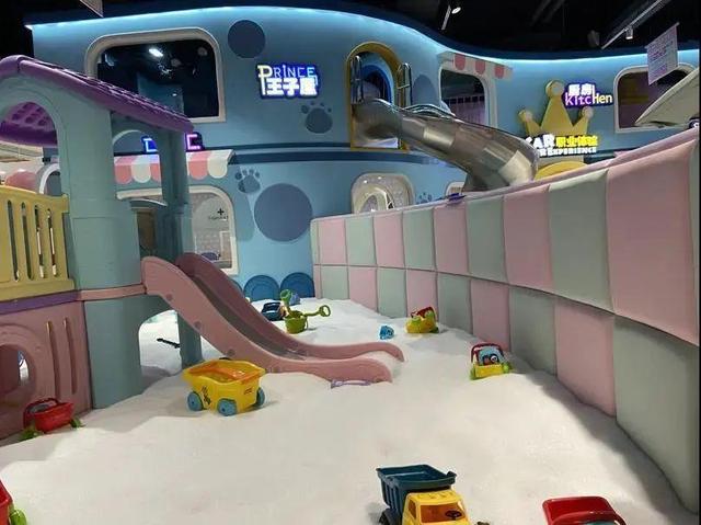 不知道怎么陪孩子玩？赶紧带着宝贝来漫奈斯成长乐园吧