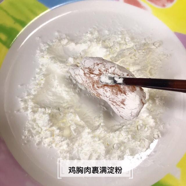 『超级宝妈』鸡胸肉想不柴，就得这样做，补充蛋白质，宝宝也能吃得动