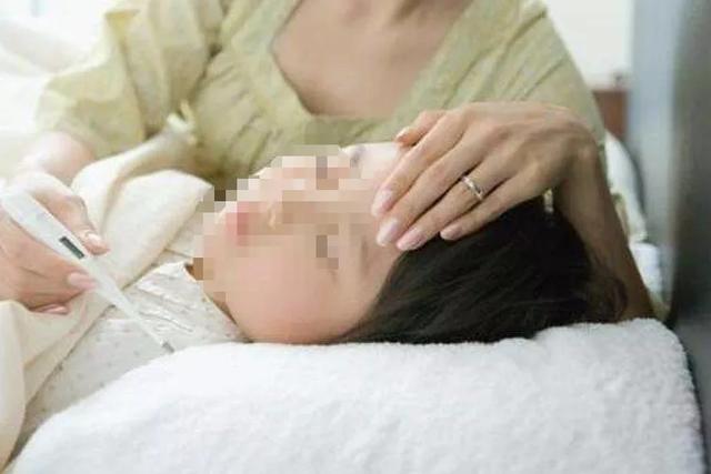 你的育儿经|爱“吃手”险酿惨剧！珠海一岁婴儿突然全身抽搐发黑！手足口病已进入高发期！