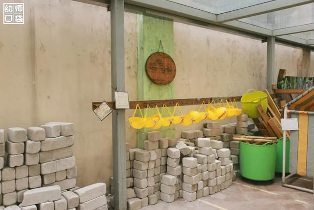 你的育儿经|当建构区搬到了户外，孩子能搭出一整个世界