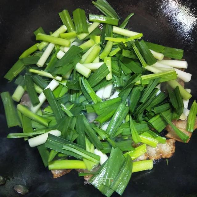 等了一年的腊肉，忍不住想尝尝鲜！味道醇香，百搭又下饭