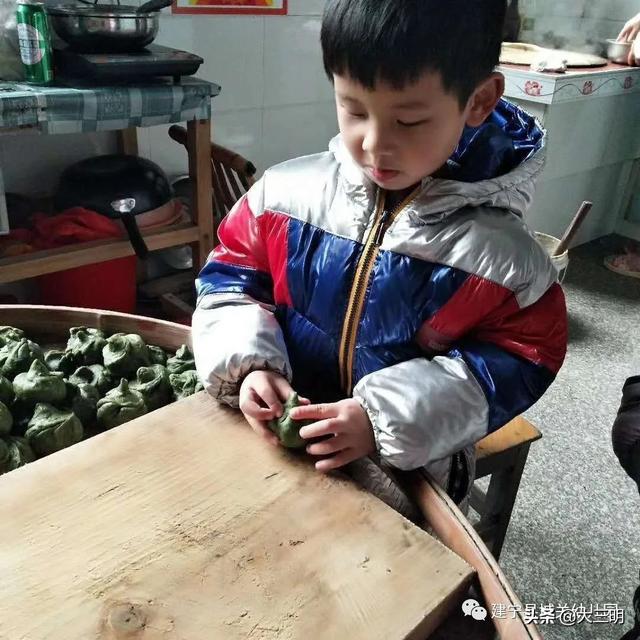 「你的育儿经」“云”上寄相思—建宁县城关幼儿园清明节主题活动