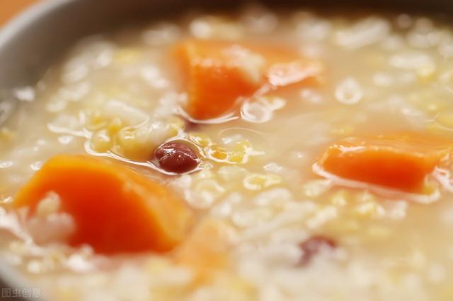 红薯别再烤着吃，简单一锅煮，香浓清甜，大人小孩都吃不腻