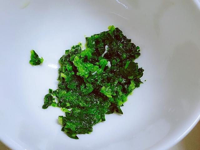 [你的育儿经]辅食贴士|这款肉嫩鲜美的鳕鱼菠菜粥来帮你打开你家宝宝的胃