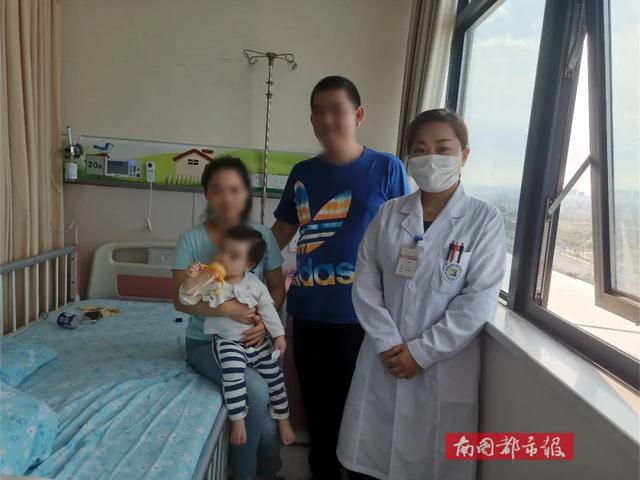 #你的育儿经#海口1岁女孩一吃就吐,拍完片子大吃一惊!家长都应该看看....