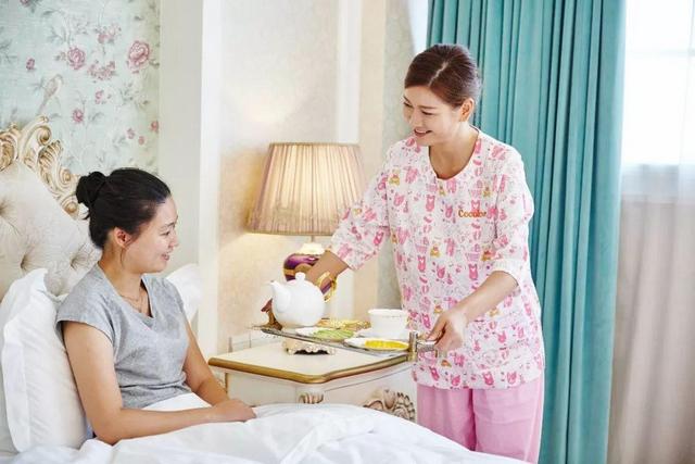 妻子顺产不下来，丈夫拒绝剖宫产，结果妻子孩子没有保住