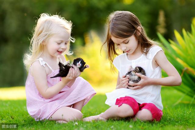 「你的育儿经」“再哭，靠墙站！”冲孩子吼，不如试试樊登热荐的情感引导式教育