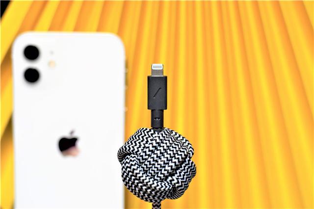 白色iPhone 12到了，保护套、快充头种草也到了