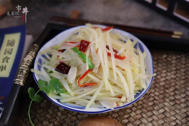 炒土豆丝，什么时候放醋？焯不焯水？弄懂2个重点，土豆酸辣脆爽