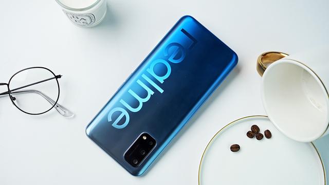 realme Q2测评：天玑800U+120Hz高刷，真香？