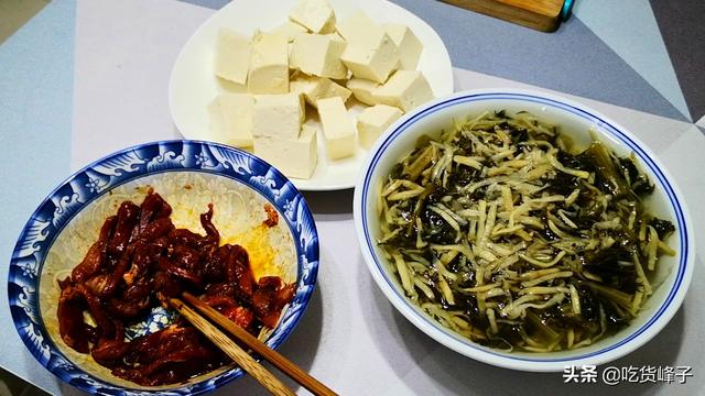 天冷了，用此菜炖豆腐，比白菜萝卜香，一次囤10斤，能吃一冬天