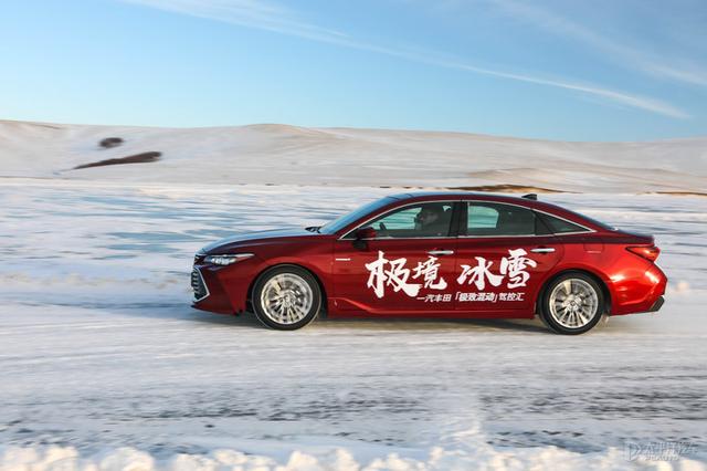 在冰面上飙车6小时后 我写下了这篇7000字丰田混动车评