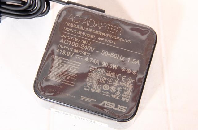 ROG：游戏装备，华硕称雄；4K电竞，谁与争锋