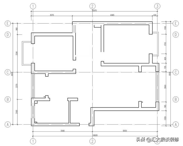 为了两个小公主，他不设茶几和电视墙，温馨轻松的氛围真让人羡慕