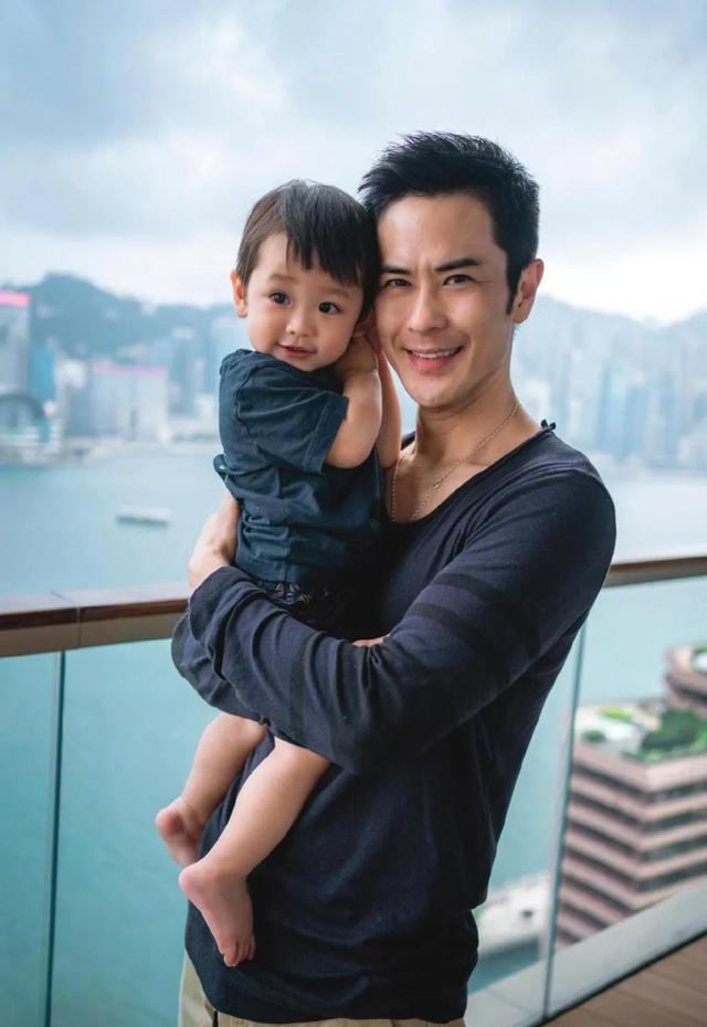 520领证、晒娃、与妻共舞，明星们这一波狗粮吃得猝不及防影视交流地