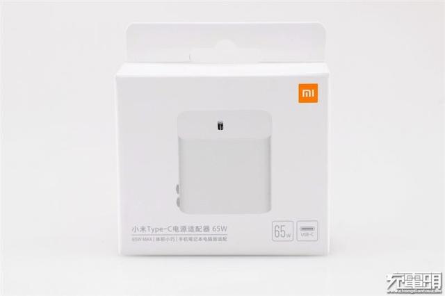 #环球网#体积缩减27% 小米65W PD充电器评测