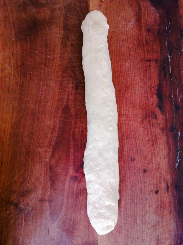 想吃麻花不用买，自己在家也能做，外酥里软，满满的儿时味道