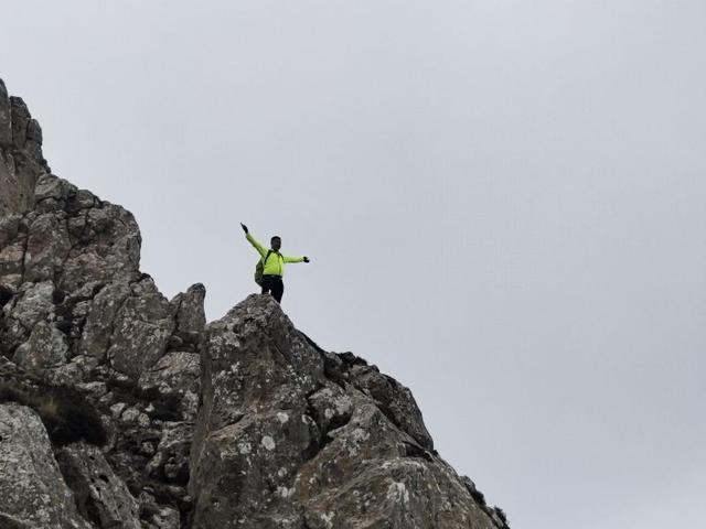 探访露骨山